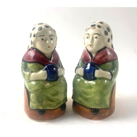 Vintage Hand-Painted Ceramic Grandma Salt & Pepper Shakers Japan - Picture 1 of 4